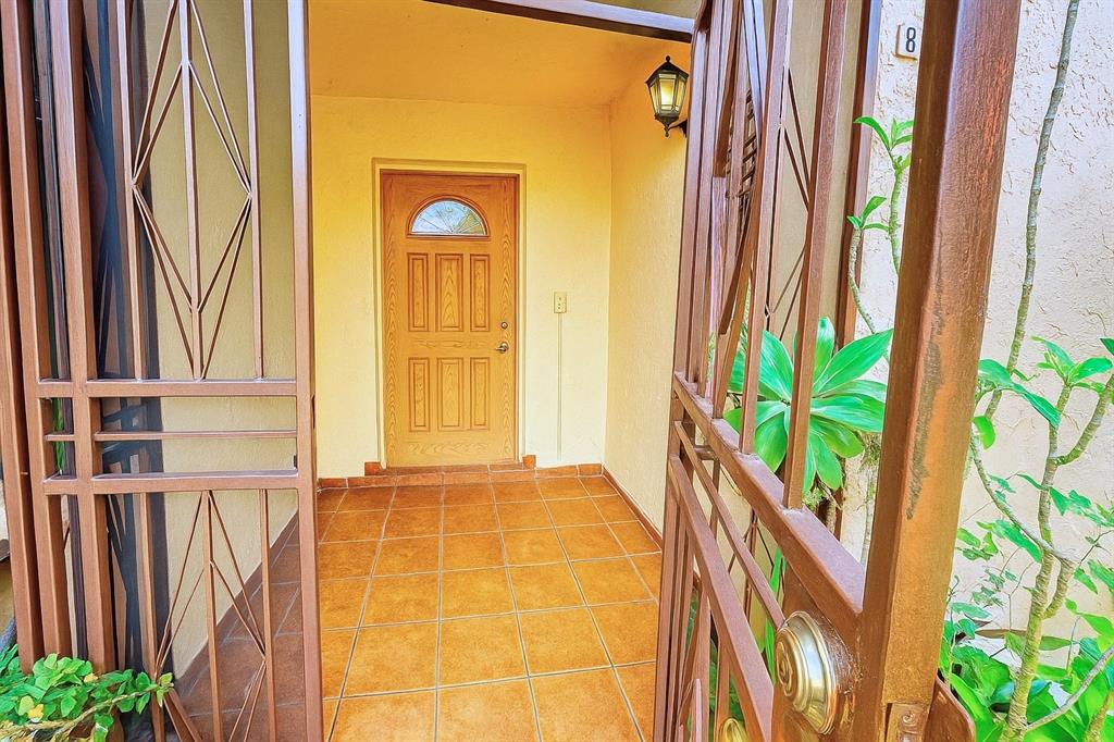 824 West 41st Street, Unit 52 Hialeah, FL 33012 - Photo 3 of 17 a view of an entryway
