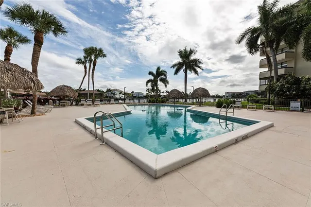 $6,000 | 591 Seaview Court, Unit A306, Marco Island, FL 34145