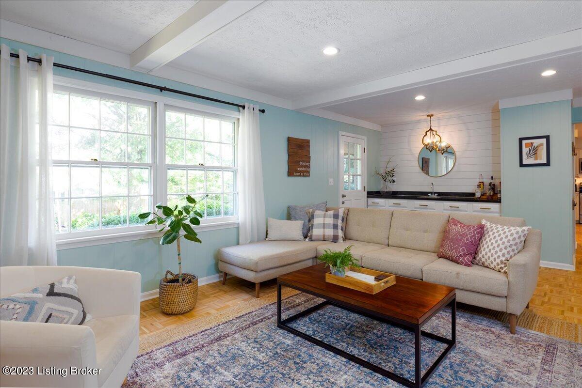 5911 Apache Road Louisville, KY 40207 - Photo 28 of 57 5911 Apache Rd