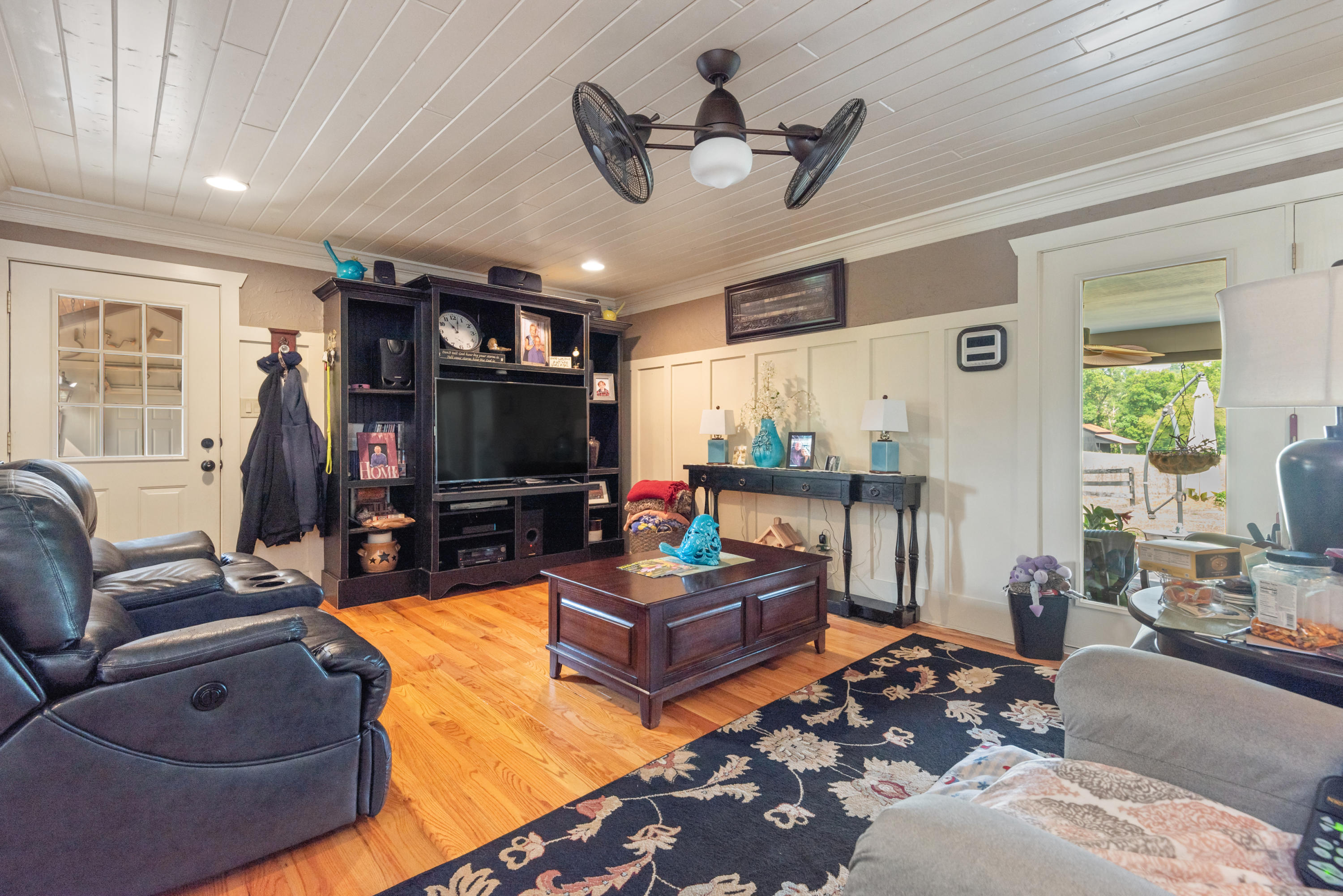 283 Brushy Valley Road Clinton, TN 37716 - Photo 17 of 40 283 Brushy Valley Rd-3