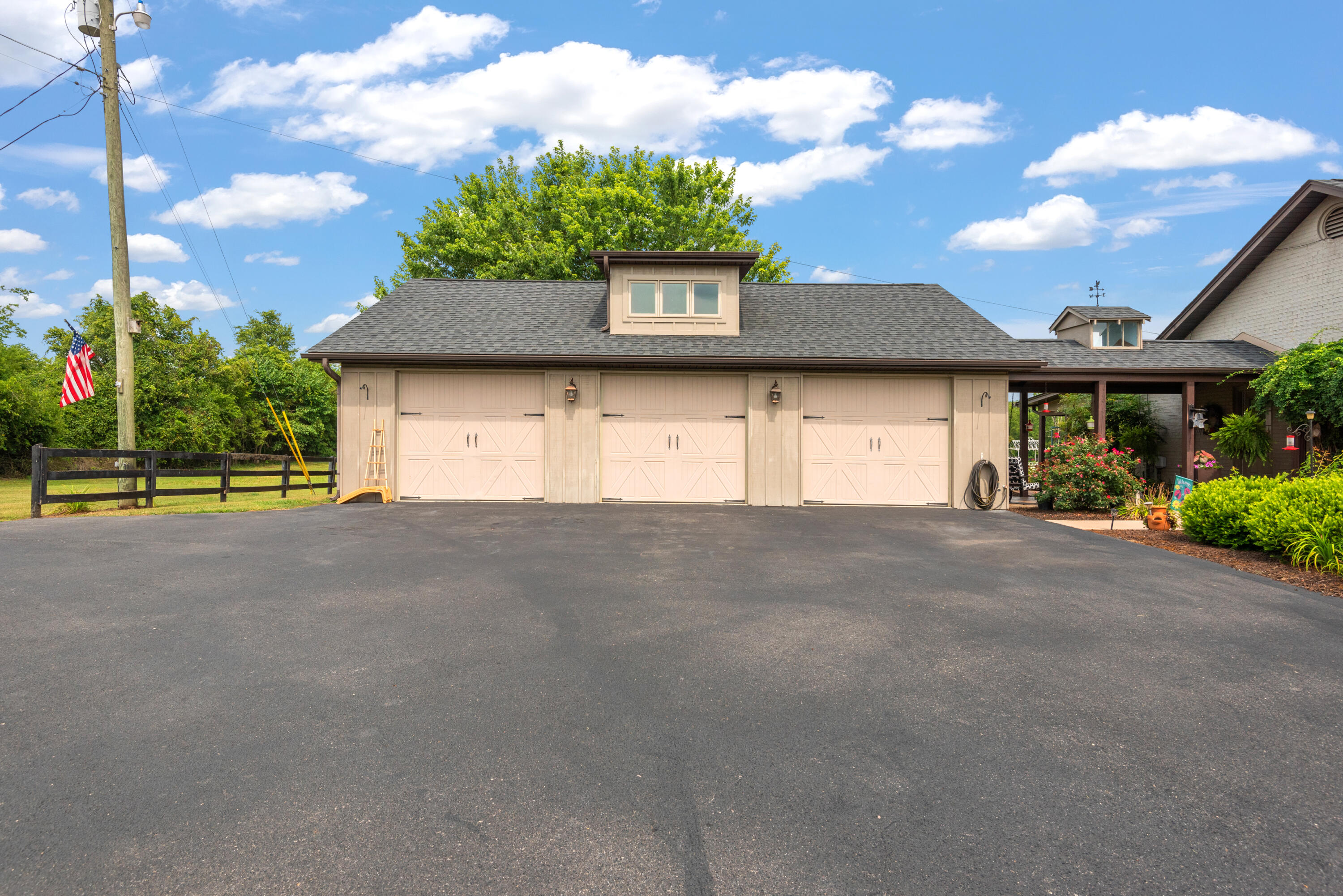 283 Brushy Valley Road Clinton, TN 37716 - Photo 31 of 40 283 Brushy Valley Rd-57