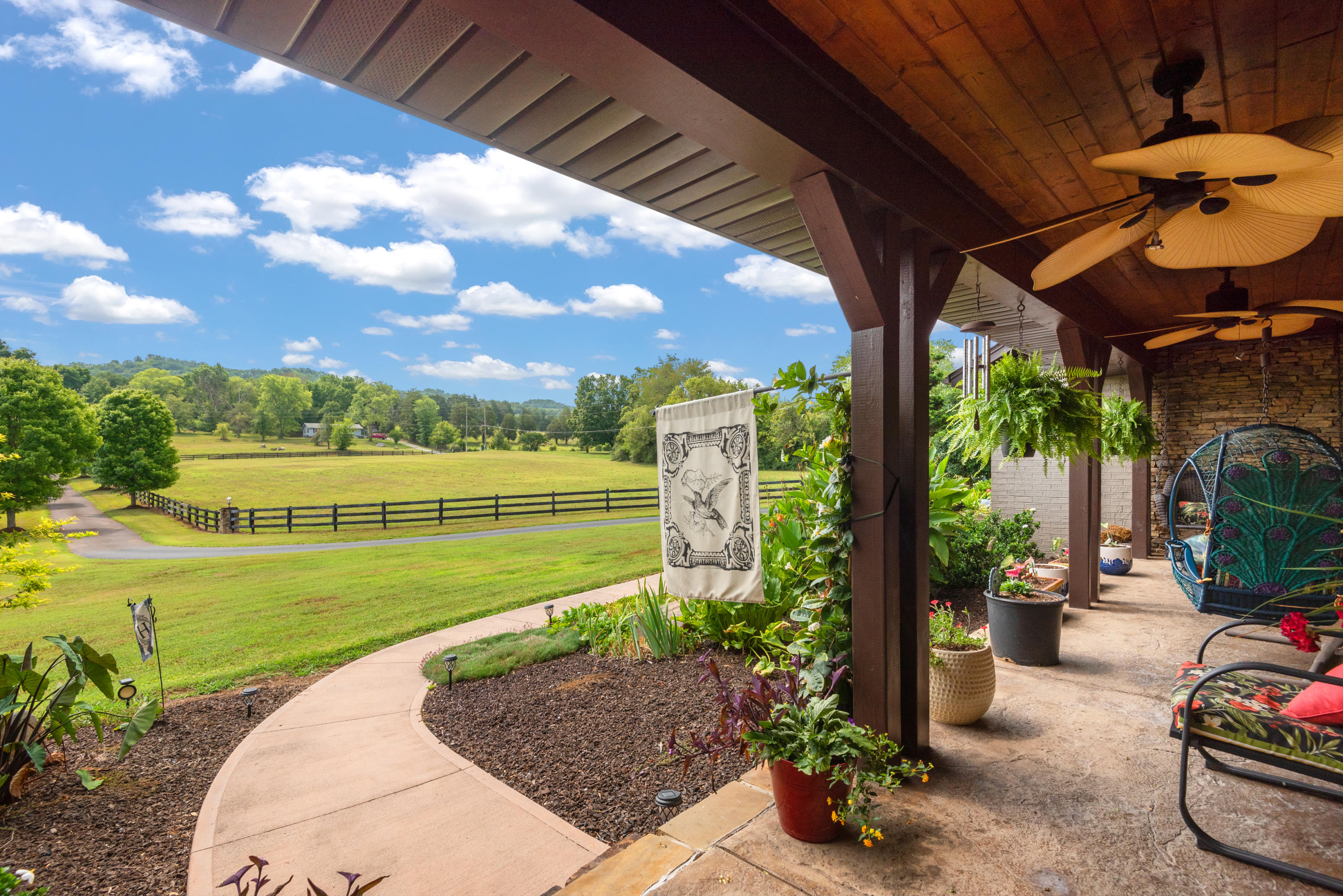 283 Brushy Valley Road Clinton, TN 37716 - Photo 7 of 40 283 Brushy Valley Rd-59