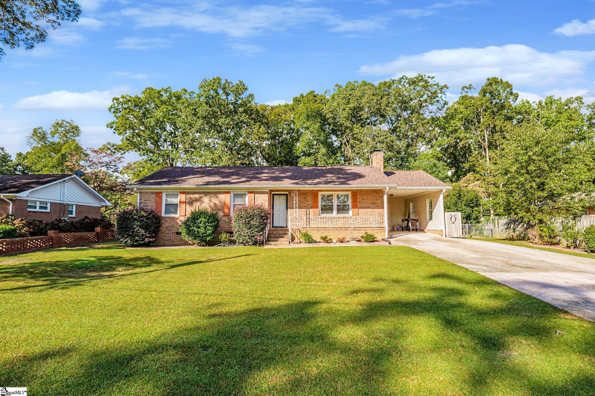 12 State Rd S-23-591 Greenville, SC 29617 - Photo 2 of 36 Gallery Image 2