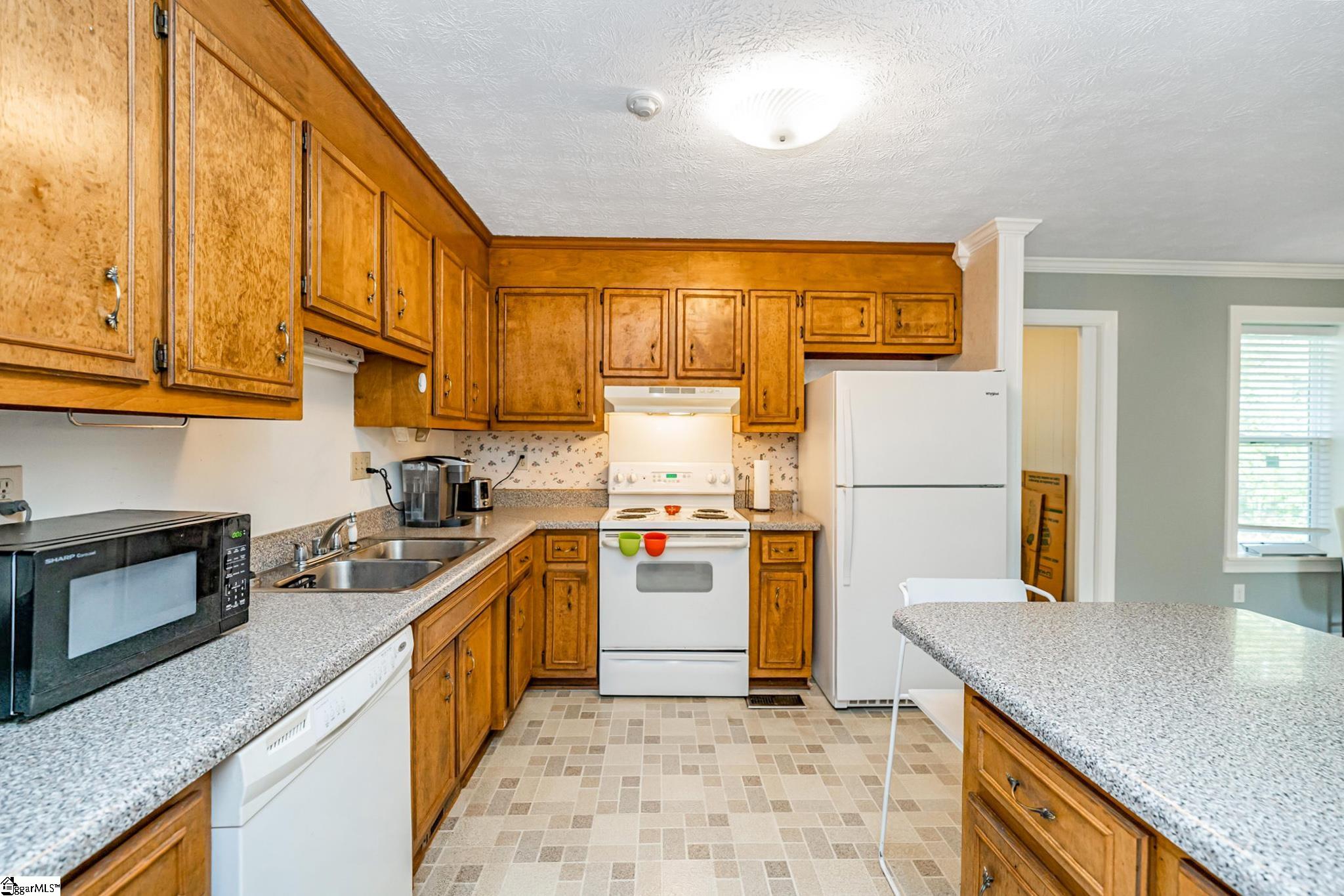 12 State Rd S-23-591 Greenville, SC 29617 - Photo 14 of 36 Gallery Image 14