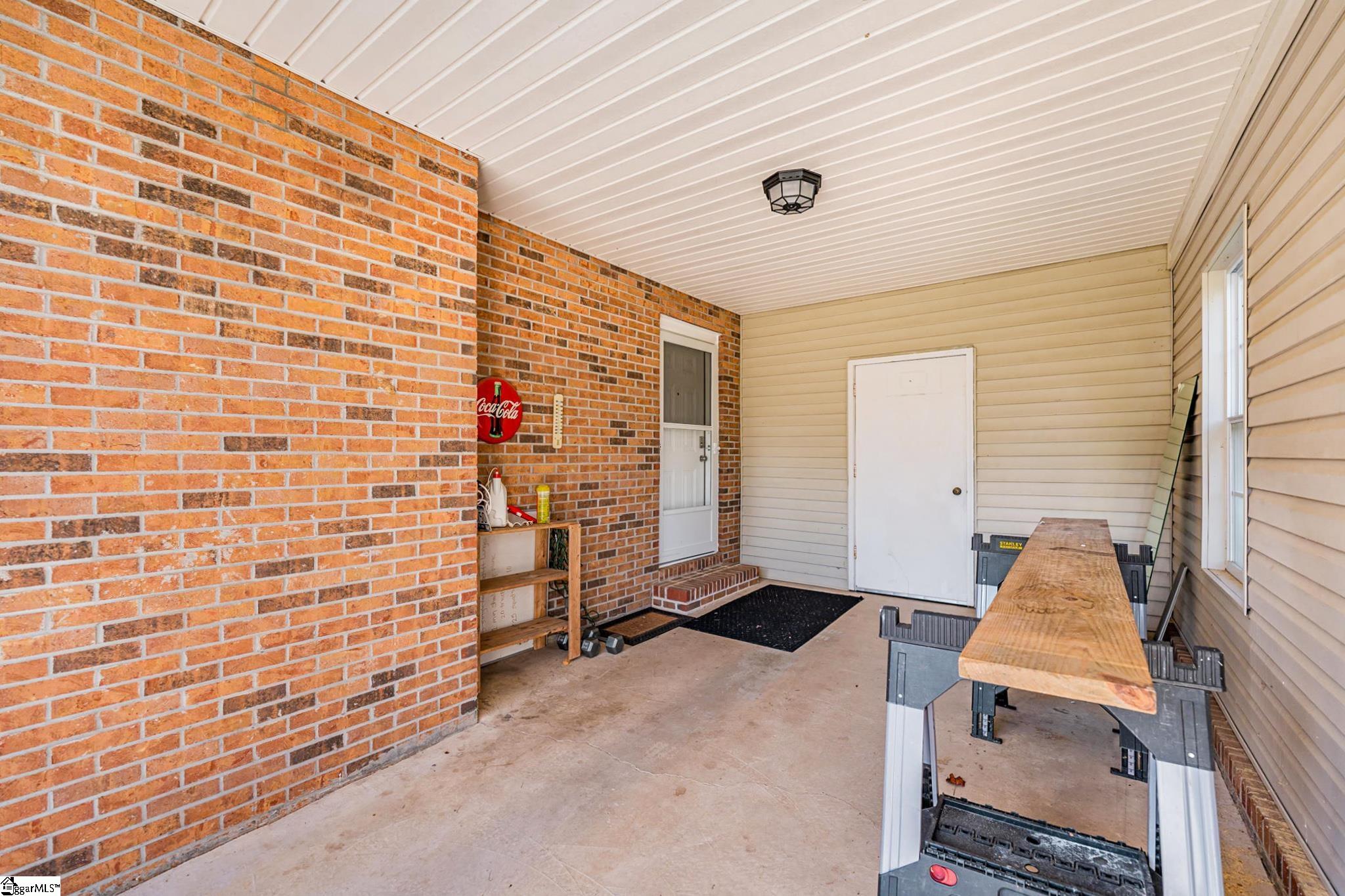12 State Rd S-23-591 Greenville, SC 29617 - Photo 8 of 36 Gallery Image 8