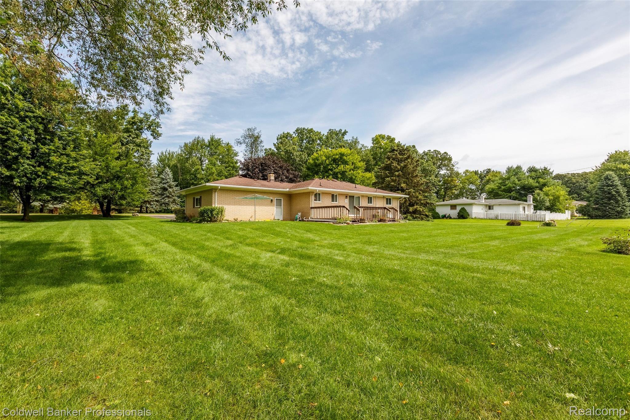 6945 Hubbard Road Clarkston, MI 48348 - Photo 20 of 22 This lovely brick home is within walking distance to Clarkston Independence Elementary too
