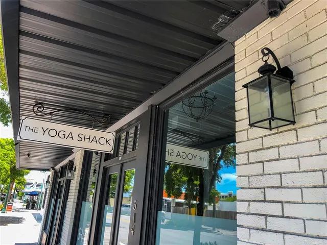 $1,196,000 | 430 Kumquat Court, Unit 210, Sarasota, FL 34236