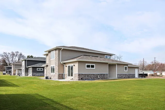 $389,900 | 1200 Sween Drive, Unit 2, Holmen, WI 54636