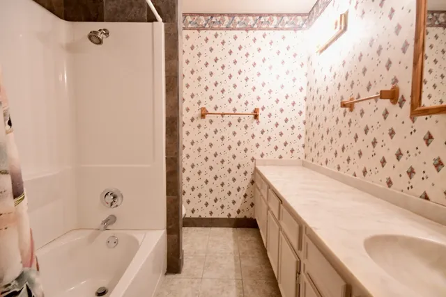 $175,000 | 6331 Creekbend Drive, Unit 88, Houston, TX 77096