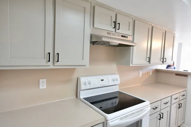 $175,000 | 6331 Creekbend Drive, Unit 88, Houston, TX 77096