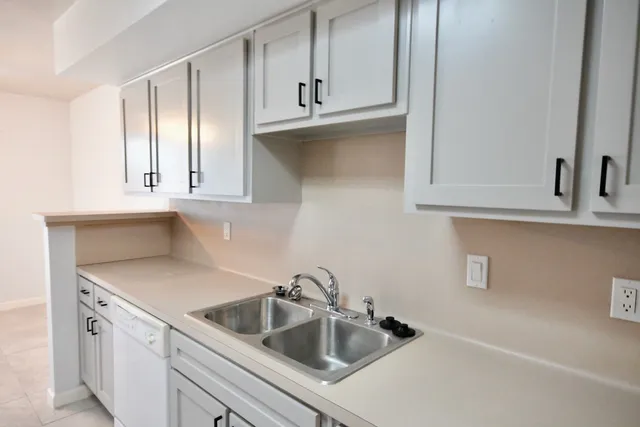 $175,000 | 6331 Creekbend Drive, Unit 88, Houston, TX 77096