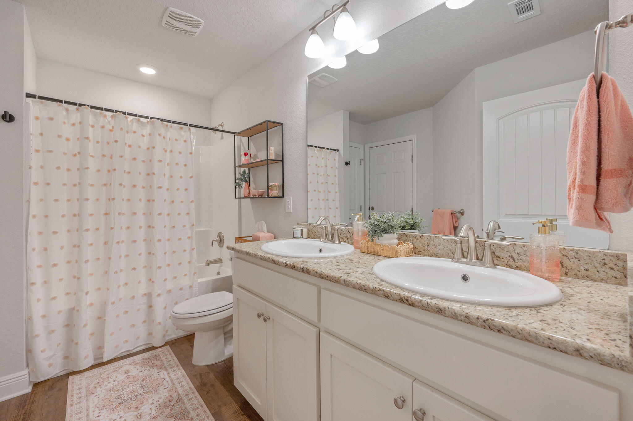 5488 South A Jones Road Milton, FL 32583 - Photo 30 of 51 Guest bathroom