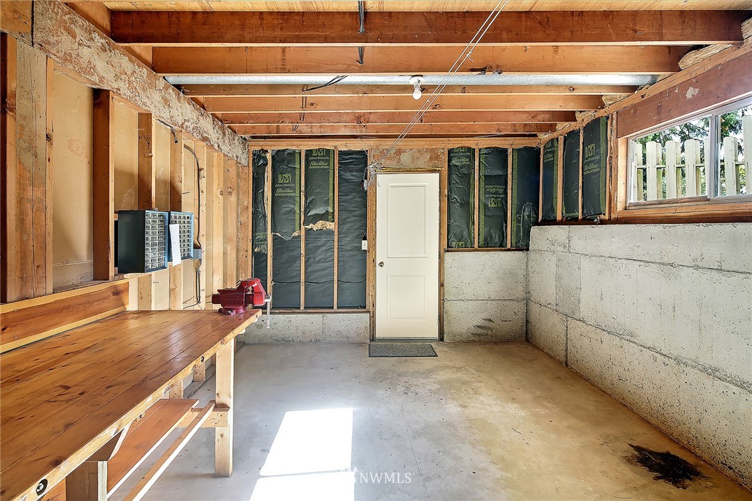 208 215th Street Southeast Bothell, WA 98021 - Photo 15 of 19