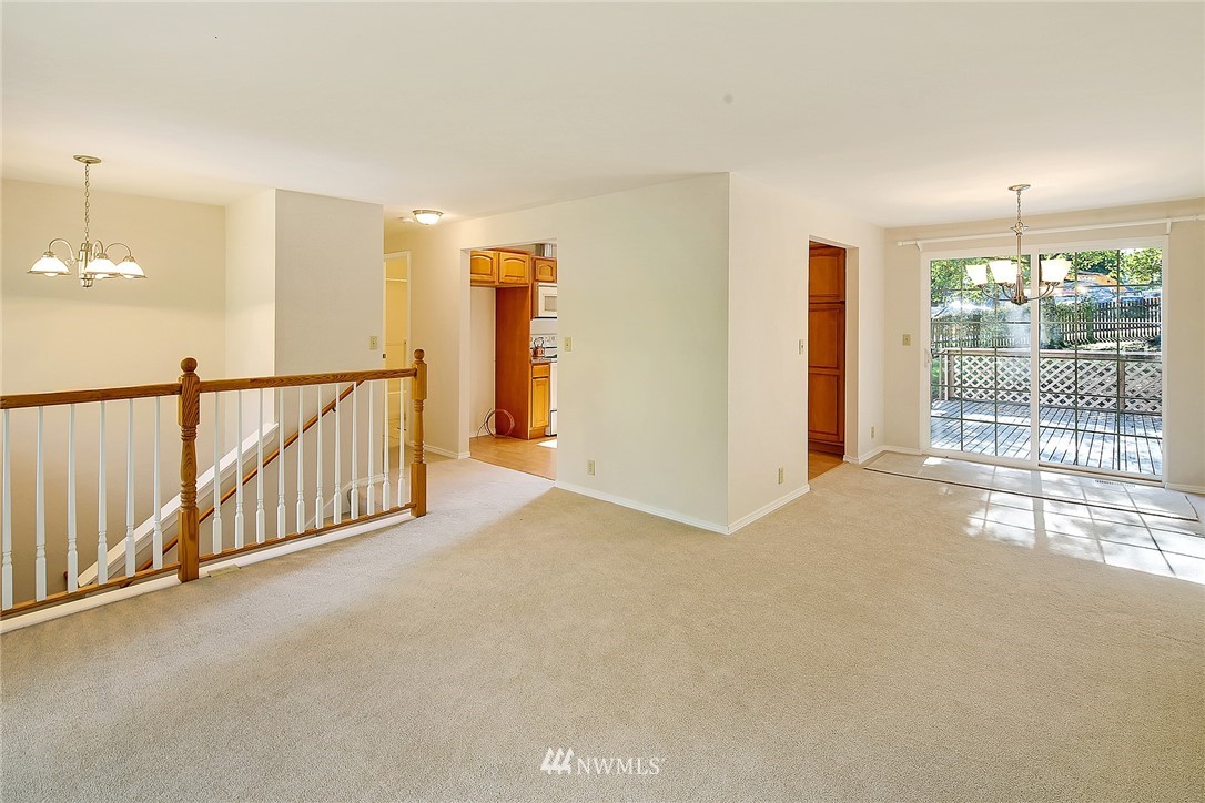 208 215th Street Southeast Bothell, WA 98021 - Photo 4 of 19