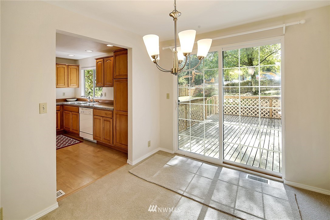 208 215th Street Southeast Bothell, WA 98021 - Photo 5 of 19
