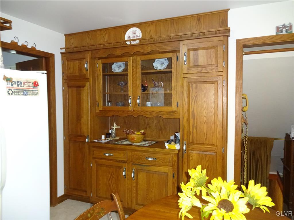 646 Blue Ridge Avenue Bangor, PA 18013 - Photo 20 of 43 Beautiful built-in
