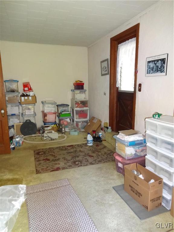 646 Blue Ridge Avenue Bangor, PA 18013 - Photo 23 of 43 Family Room