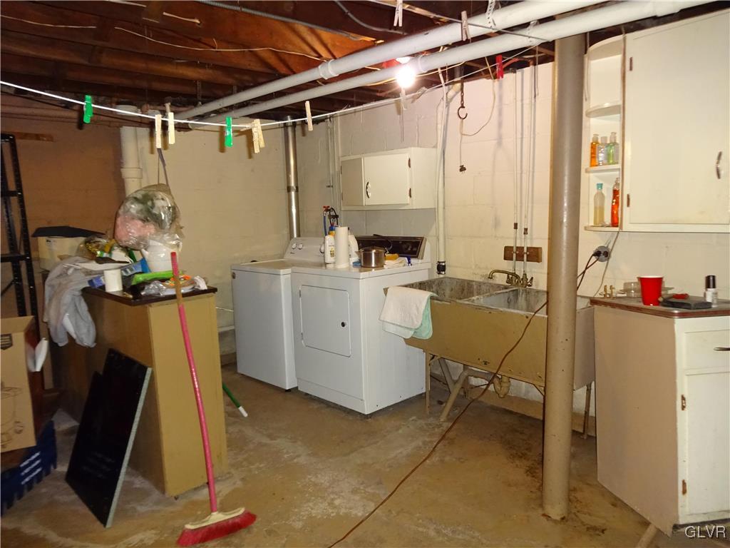 646 Blue Ridge Avenue Bangor, PA 18013 - Photo 36 of 43 Basement laundry