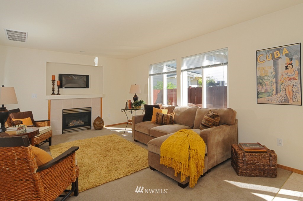 18015 28th Drive Southeast Bothell, WA 98012 - Photo 9 of 19 Gallery Image 9
