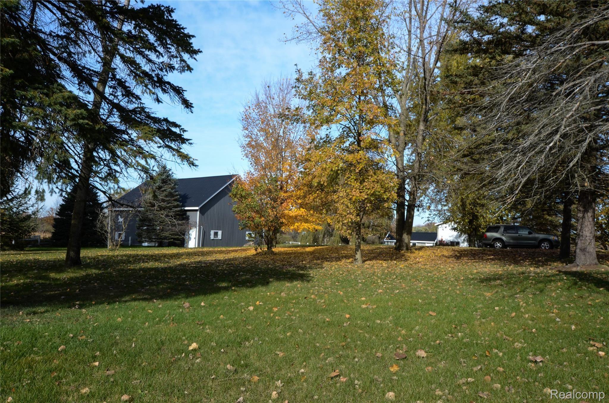 373 East Millington Road Mayville, MI 48744 - Photo 3 of 34 DSC_8468 8703.jpg