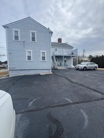 $1,750 | 198 South Main Street, Unit 2W, Acushnet, MA 02743
