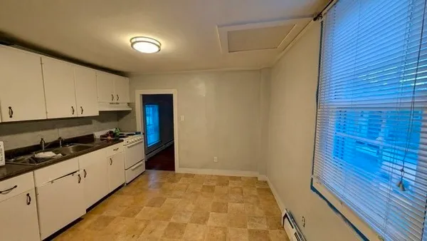 $1,750 | 198 South Main Street, Unit 2W, Acushnet, MA 02743