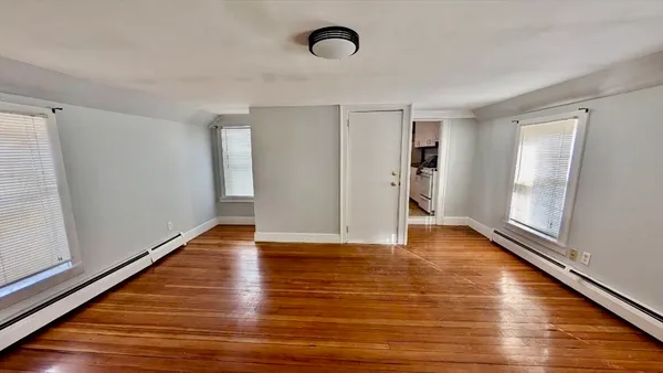 $1,750 | 198 South Main Street, Unit 2W, Acushnet, MA 02743