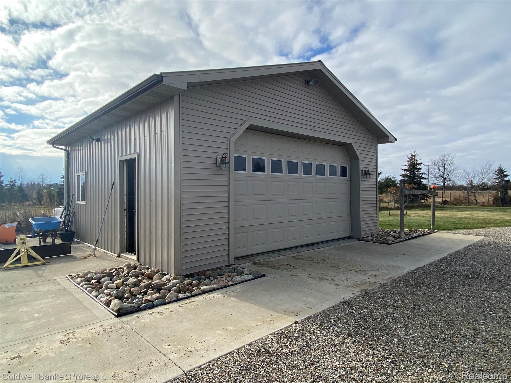 7252 Gosline Road Marlette, MI 48453 - Photo 6 of 41 C01DE90F-0120-424C-832A-C3209D9D5FA6.jpeg