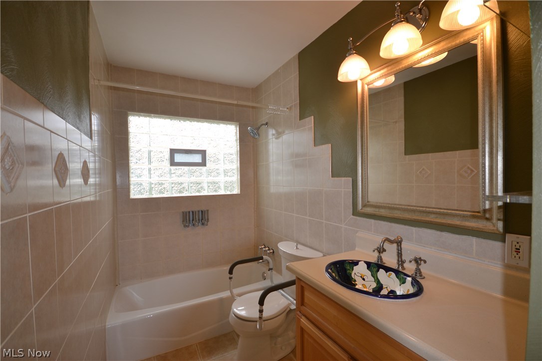 33650 Baldwin Road Solon, OH 44139 - Photo 17 of 30