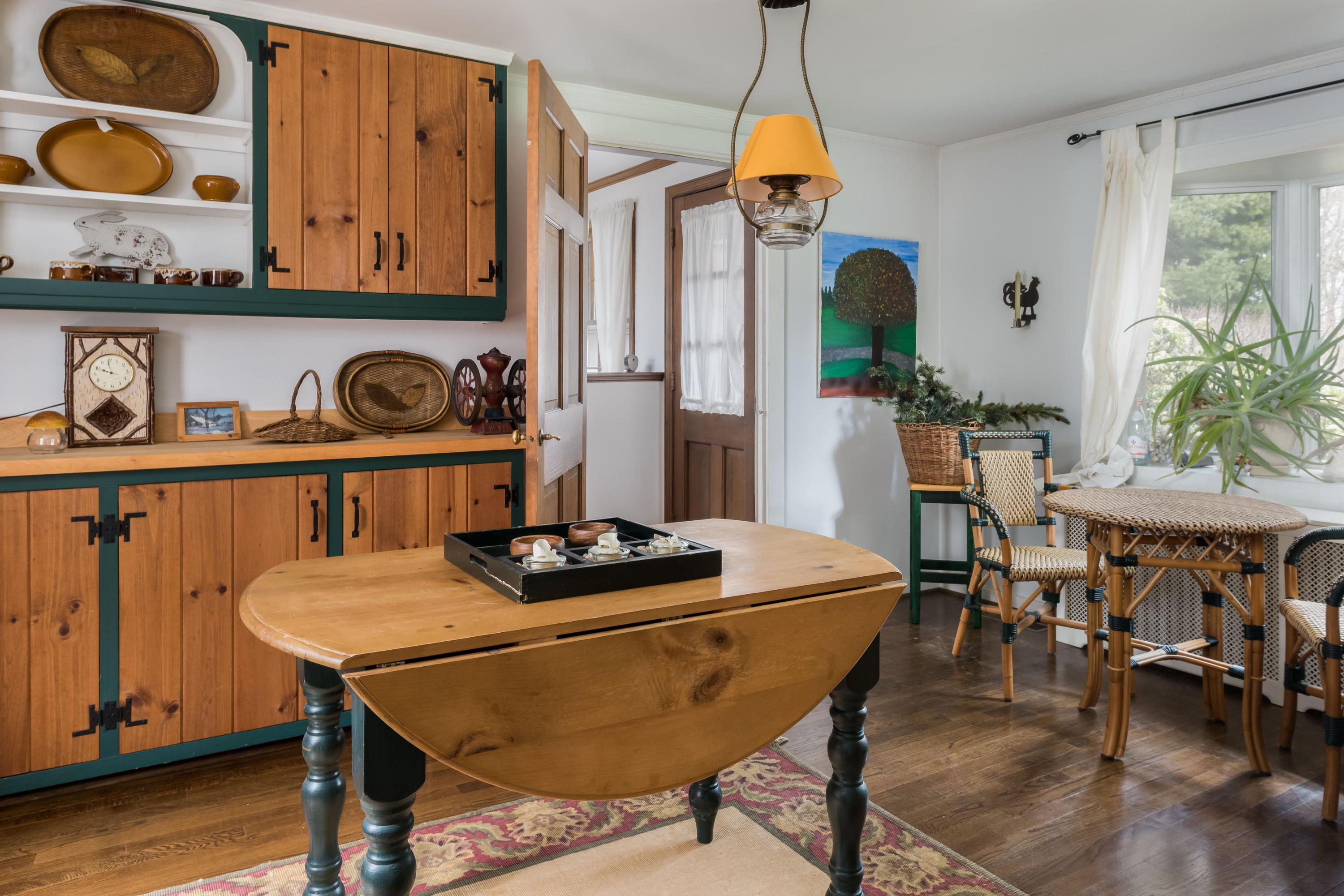 258 Hollow Tree Ridge Road Darien, CT 06820 - Photo 13 of 28 a dining room with furniture and window