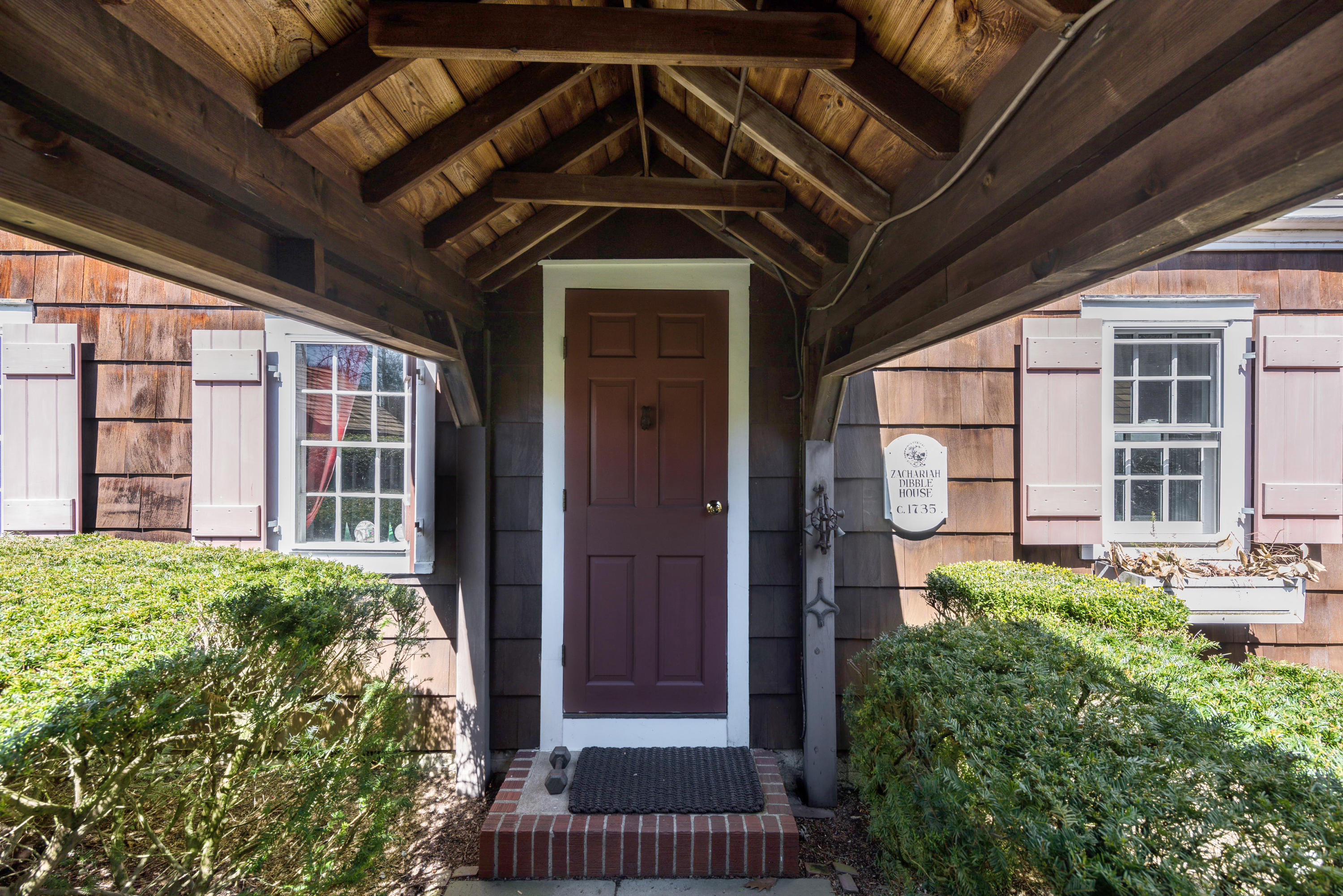 258 Hollow Tree Ridge Road Darien, CT 06820 - Photo 5 of 28