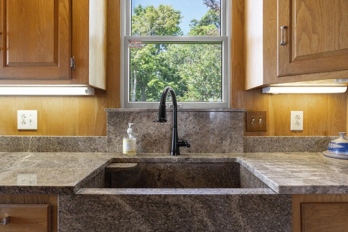 113 Shore Road Boothbay, ME 04544 - Photo 18 of 82 18