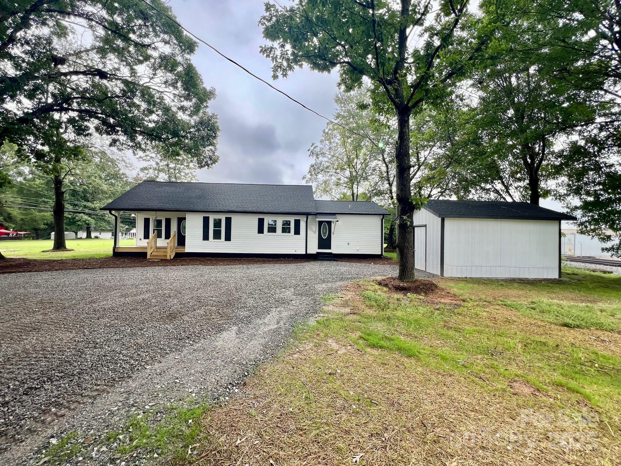 5665 Highway 90 Hiddenite, NC 28636 - Photo 22 of 26