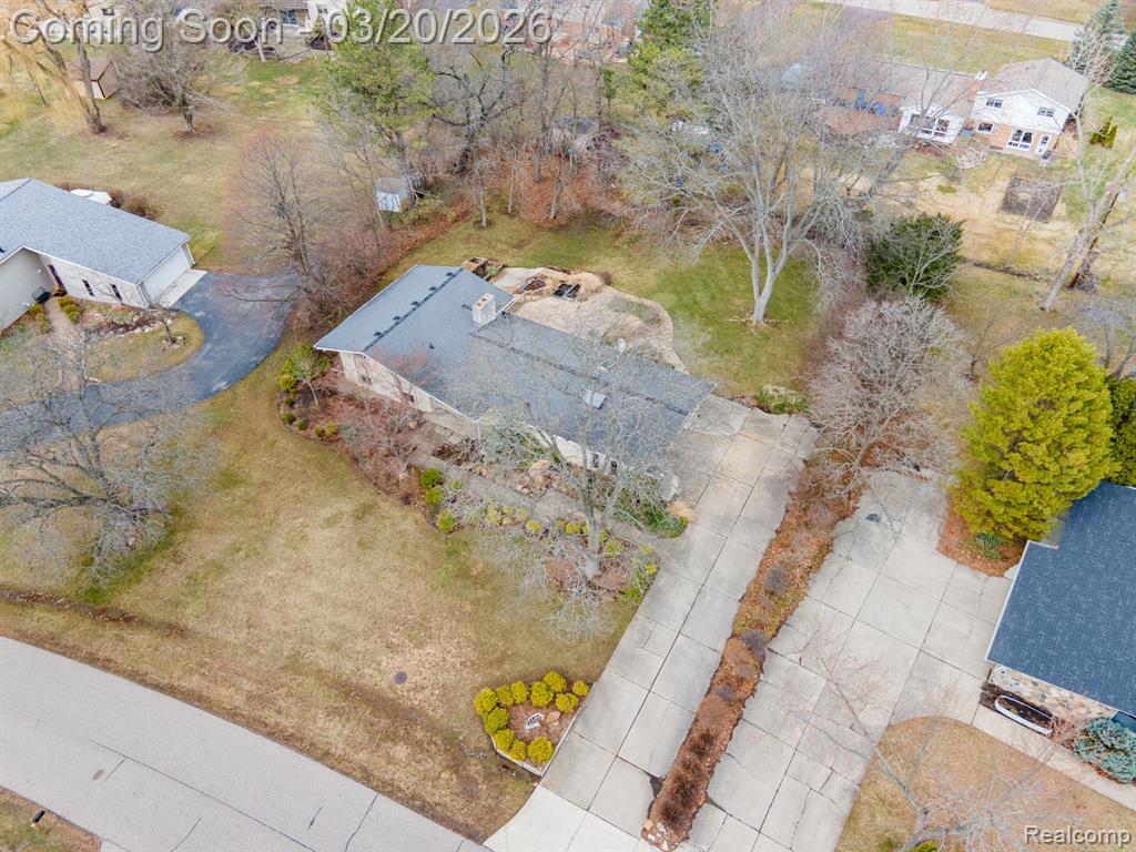 5832 Shaun Road West Bloomfield, MI 48322 - Photo 36 of 42 Gallery Image 36