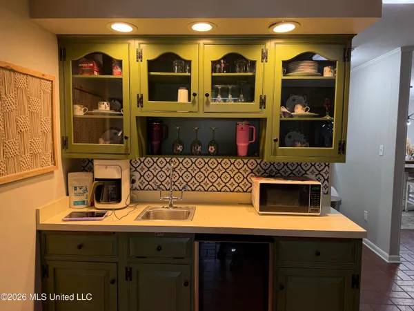 $500,000 | 2110 Carol Street, Greenville, MS 38703