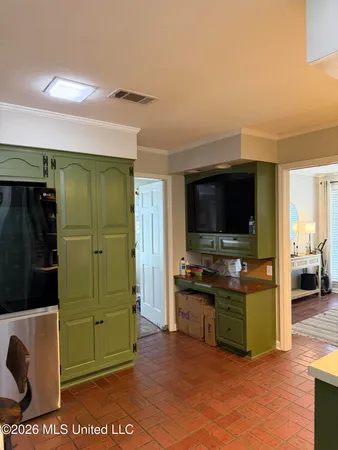 $500,000 | 2110 Carol Street, Greenville, MS 38703