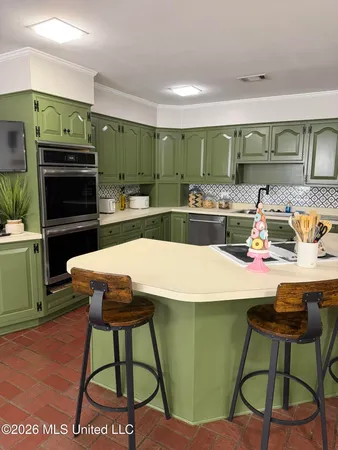 $500,000 | 2110 Carol Street, Greenville, MS 38703