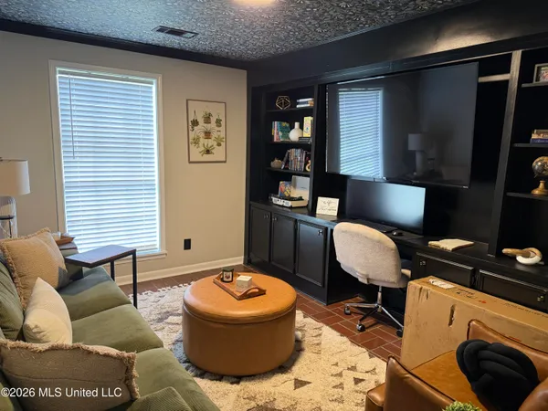 $500,000 | 2110 Carol Street, Greenville, MS 38703