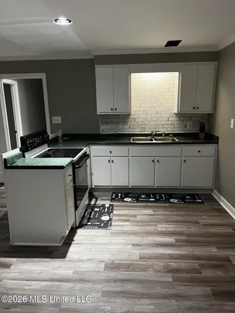 $500,000 | 2110 Carol Street, Greenville, MS 38703