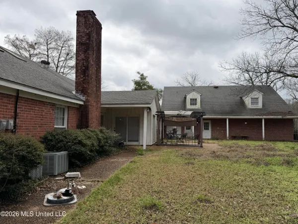 $500,000 | 2110 Carol Street, Greenville, MS 38703