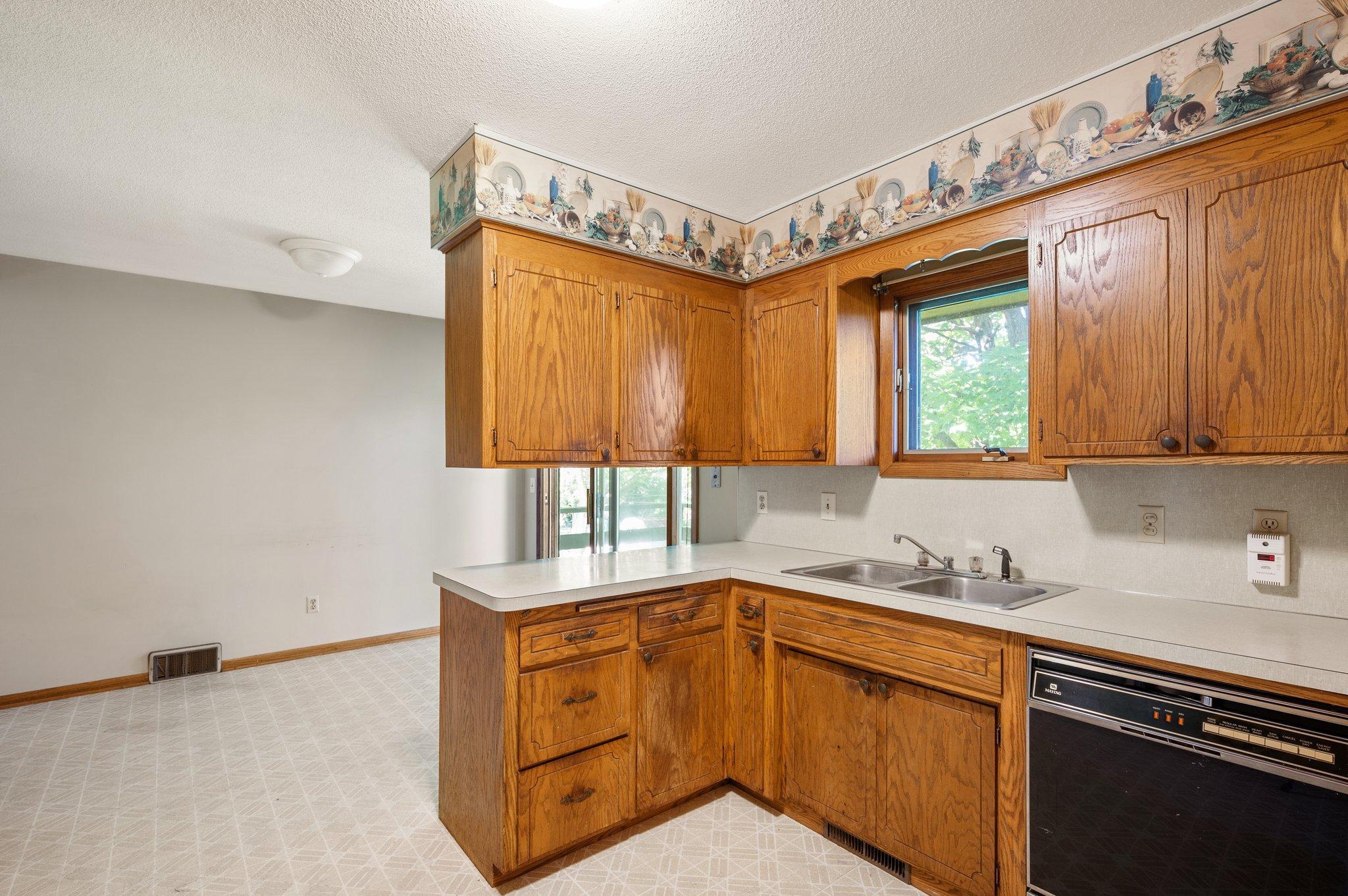 5716 Hansen Road Edina, MN 55436 - Photo 11 of 45