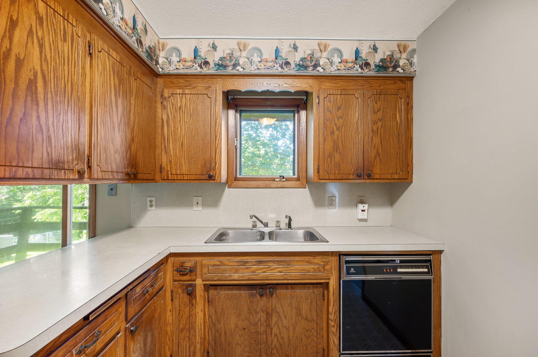 5716 Hansen Road Edina, MN 55436 - Photo 10 of 45