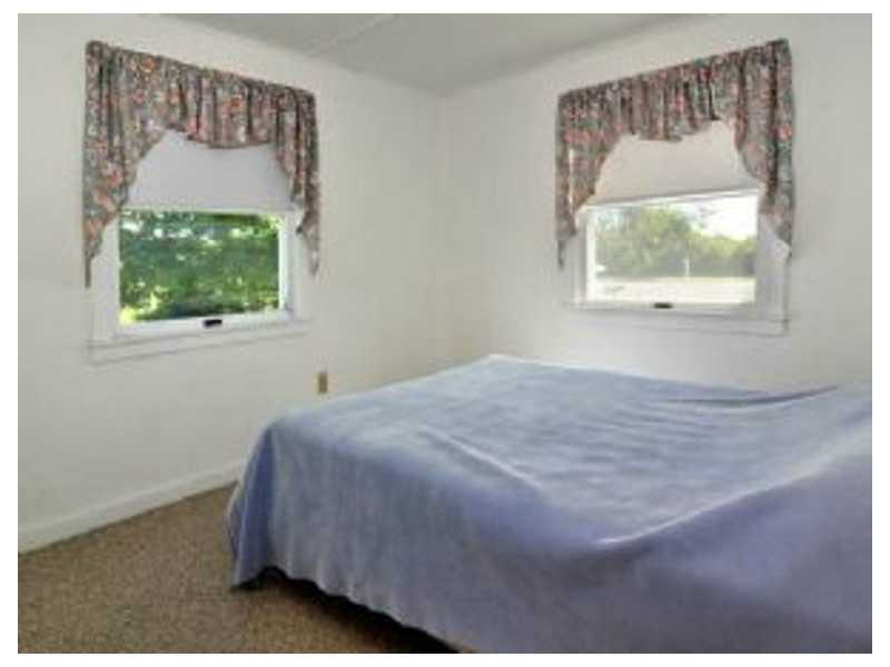 55 Franks Neck Road Narragansett, RI 02882 - Photo 13 of 15 Bedroom.