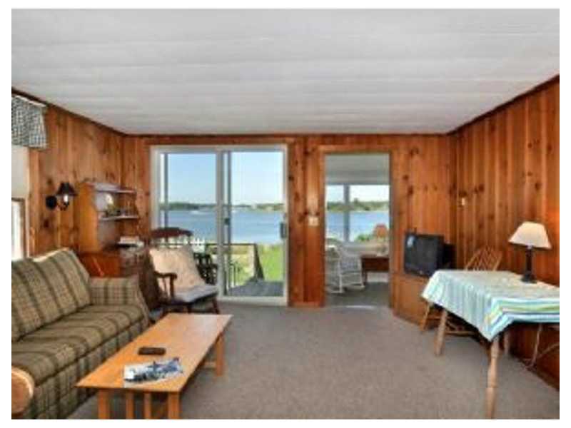 55 Franks Neck Road Narragansett, RI 02882 - Photo 9 of 15 Living Room.