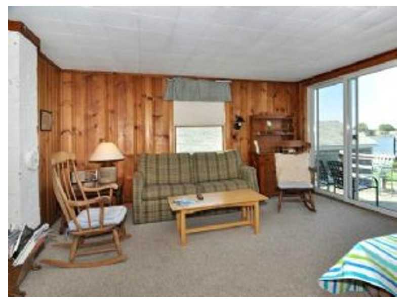 55 Franks Neck Road Narragansett, RI 02882 - Photo 10 of 15 Living Room.