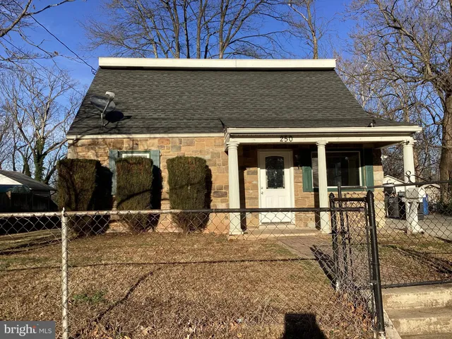 $499,900 | 250 Manassas Drive, Manassas Park, VA 20111