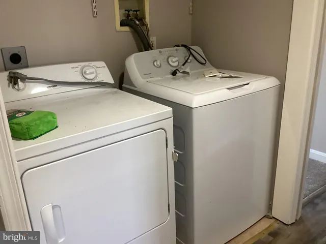 $499,900 | 250 Manassas Drive, Manassas Park, VA 20111