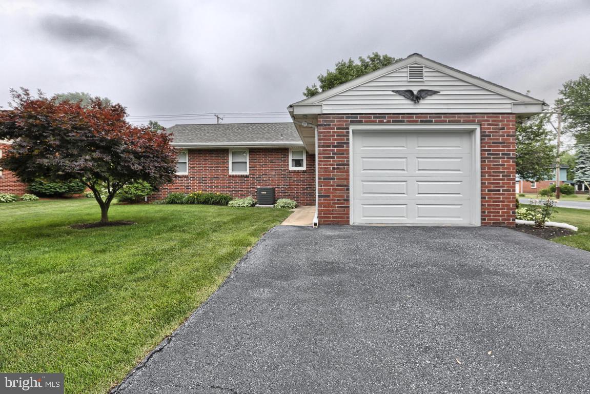 1663 Esbenshade Road Lancaster, PA 17601 - Photo 33 of 35 Gallery Image 33