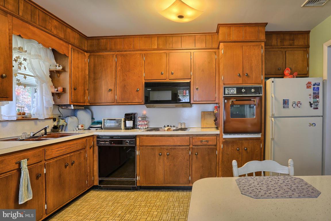 1663 Esbenshade Road Lancaster, PA 17601 - Photo 10 of 35 Gallery Image 10