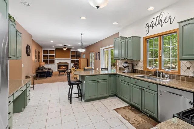 $625,000 | 18716 Sioux Drive, Spring Lake, MI 49456